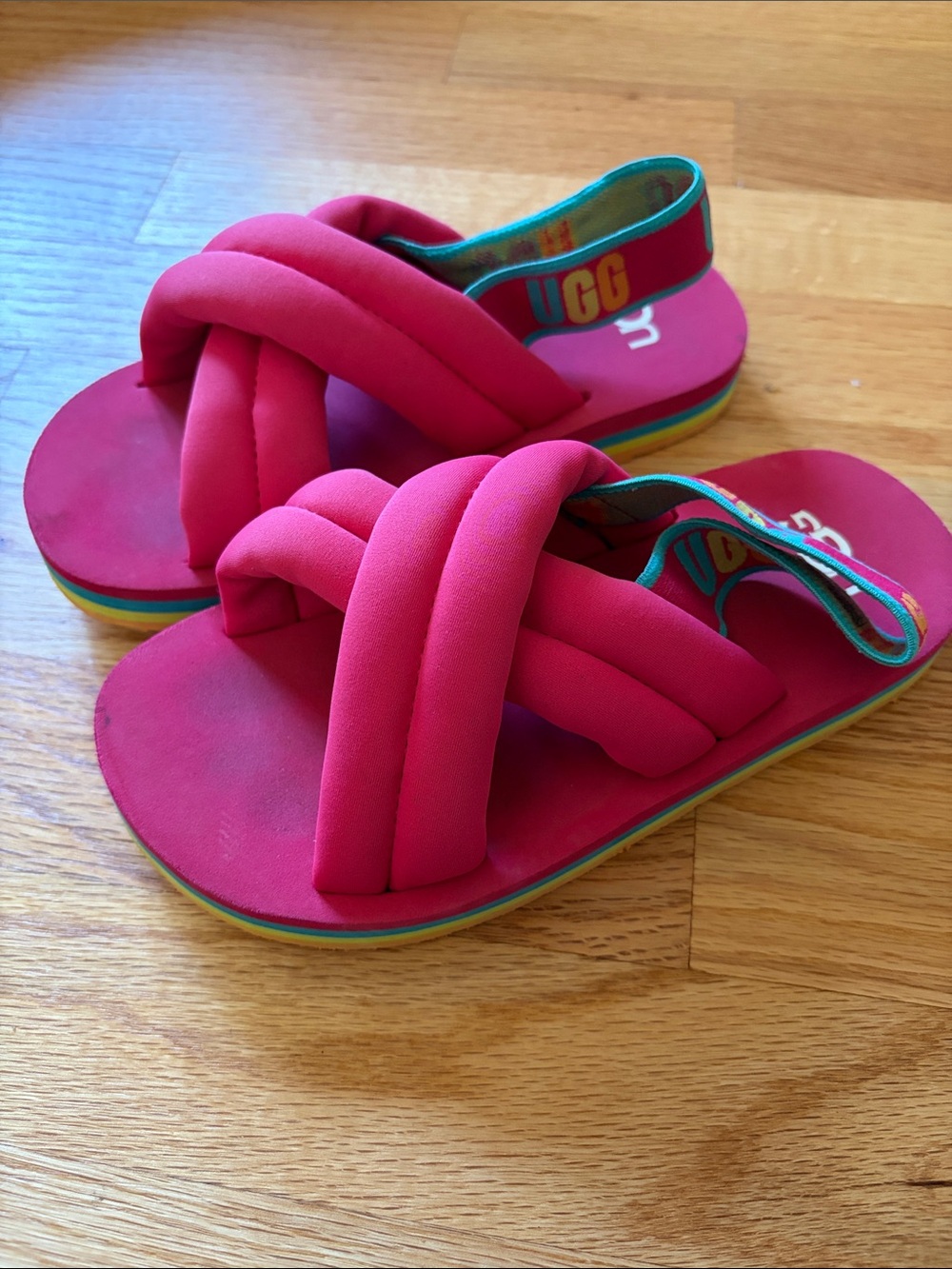 UGG Kids Hot Pink Padded Cross-Strap Sandals with Rainbow Trim - 13